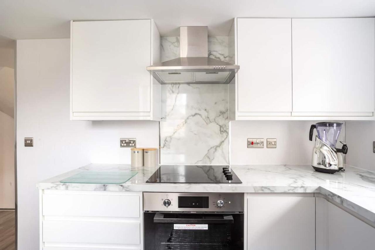 The Secret, Stylish & Spacious En Suite In Blandford Forum, Dorset מראה חיצוני תמונה