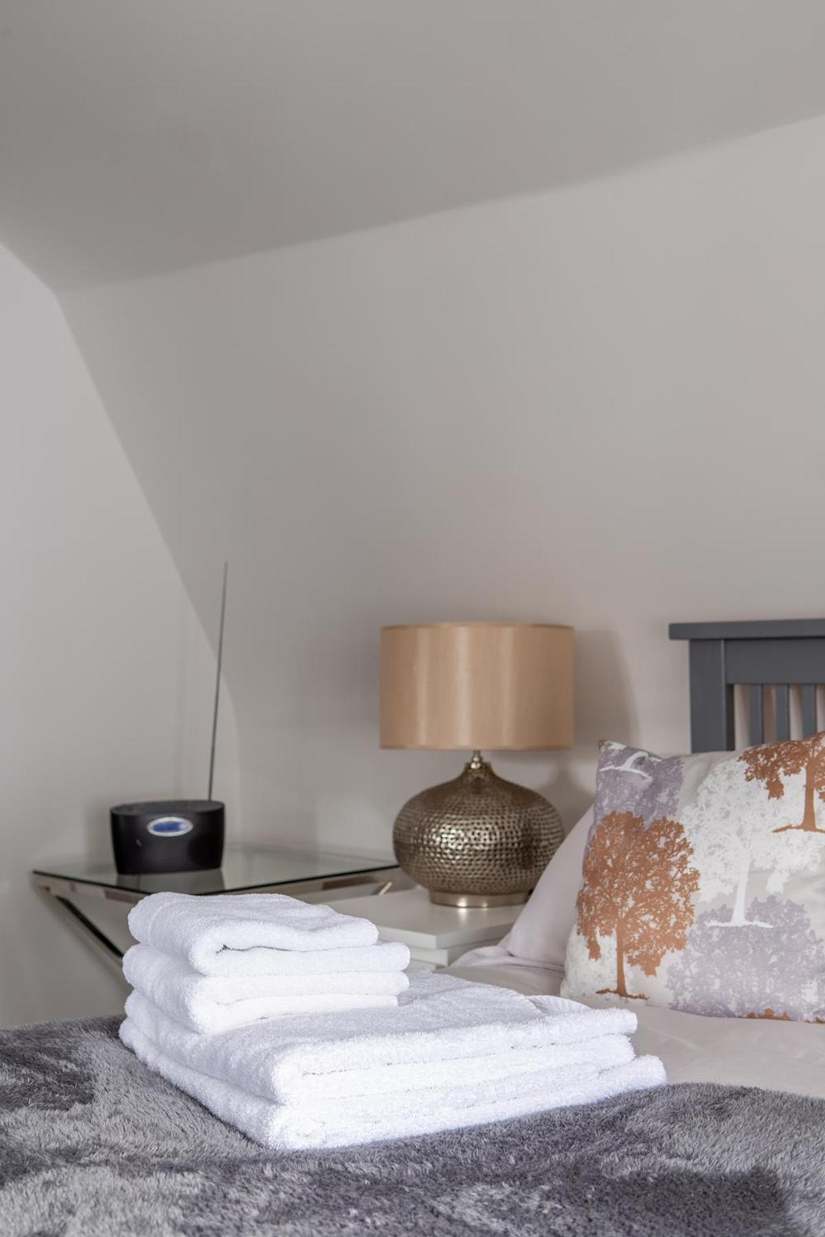 The Secret, Stylish & Spacious En Suite In Blandford Forum, Dorset מראה חיצוני תמונה